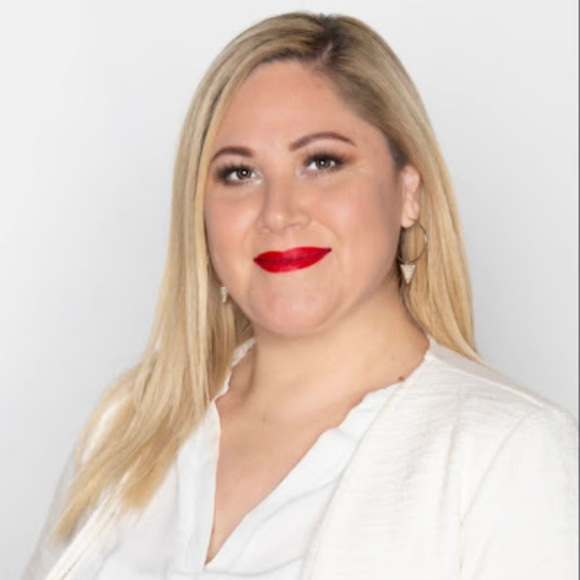 Meet your Posher, Leslie - Picture 1 of 1